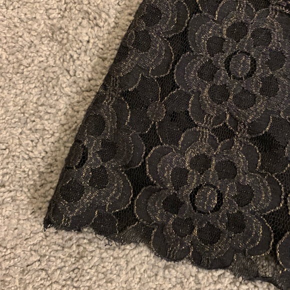 Studio M Top - Picture 3 of 7